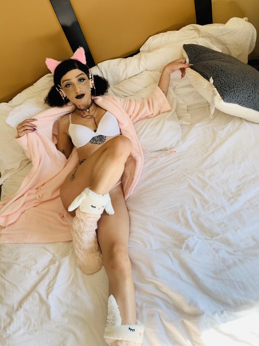 Hi 💓 https://t.co/BvISLS2vZ4<a href="/tag/newprofilepic"class="tags"><span>#newprofilepic</span></a>