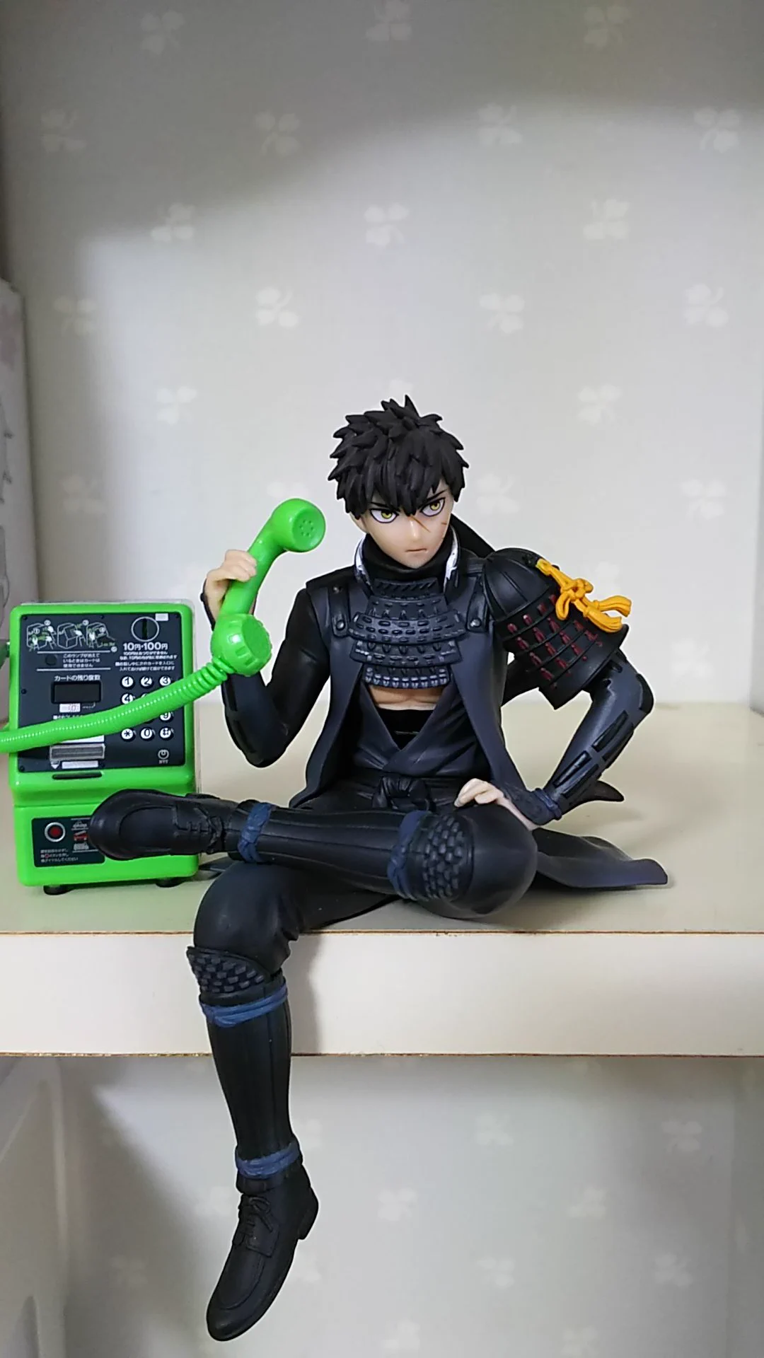 超ぴったりフィット⁉ミニチュア公衆電話に合うフィギュアが存在した⁉