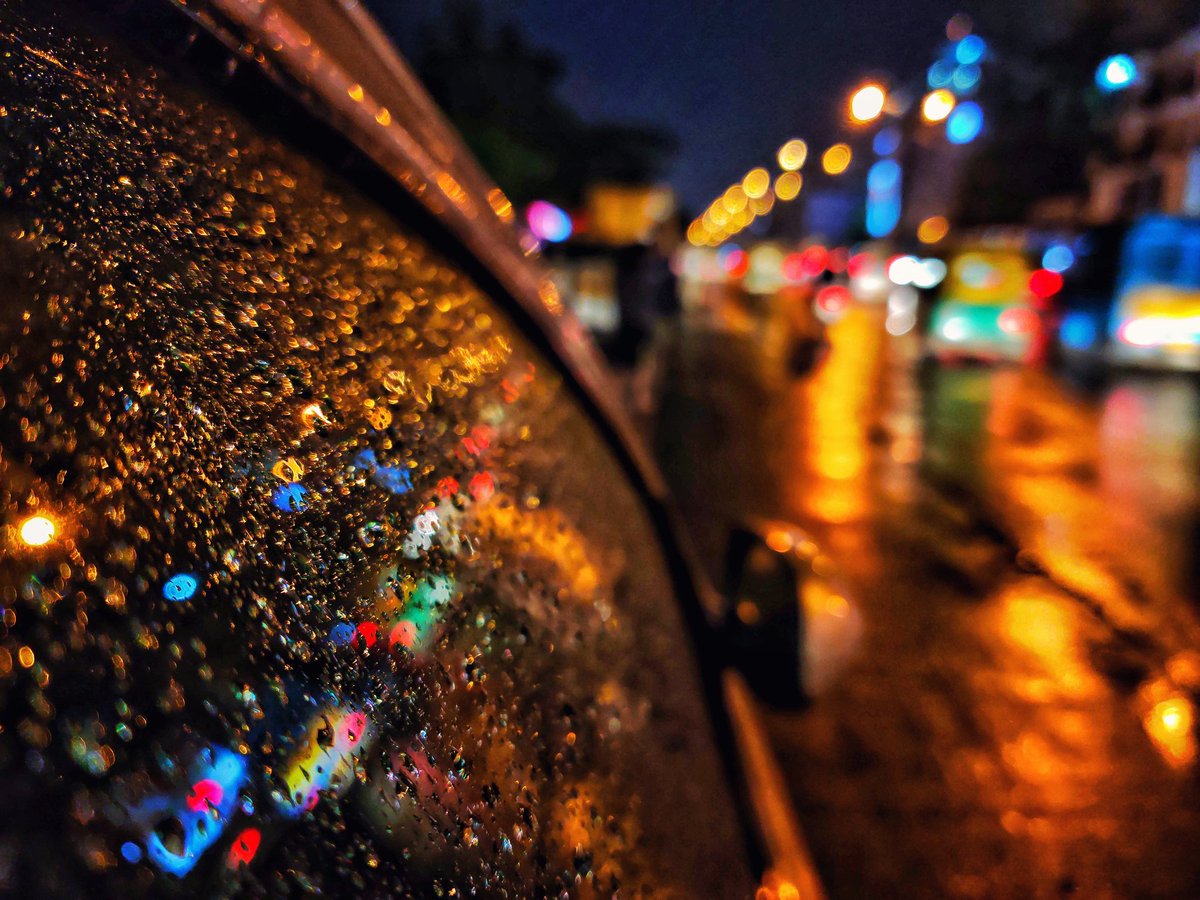 that_bigg_guy's tweet photo. Sizzly nights & sodium lights...🌃
.
#mobilephotograpy
.
#srimaking #photography #Instagram #mobileshots #oneplus7series #oneplusphotography #oneplus7pro #neversettle #beyondthespeed #nebulablue #sodiumlight #postoftheday #lights #Bangalore https://t.co/3HNj3mpZL2 https://t.co/4d8CTYXGr3