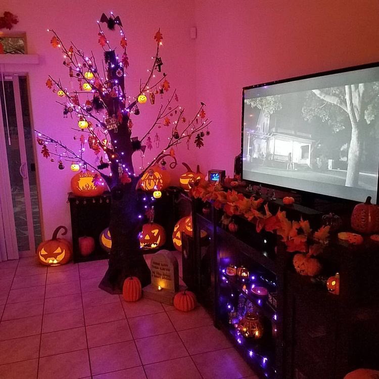 Christmas lights but make it spooky