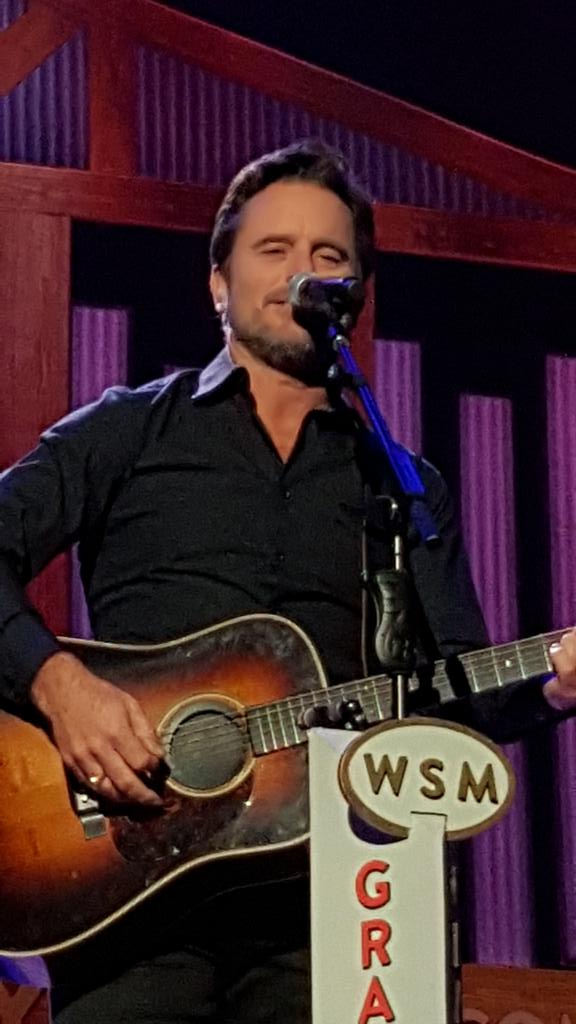 icyblues79's tweet photo. Had to miss the first @CharlesEsten 2nite @opry cause of work but got to hear the 2nd one absolutely love the new one #OntheRoadtoBethelem can't wait to get it on Tuesday & #OhMemory was gorgeous with @IlseDeLange @jetheridgemusic @MattCrosbyMusic @CommonLinnets great harmonies https://t.co/rbORHZ6cpd