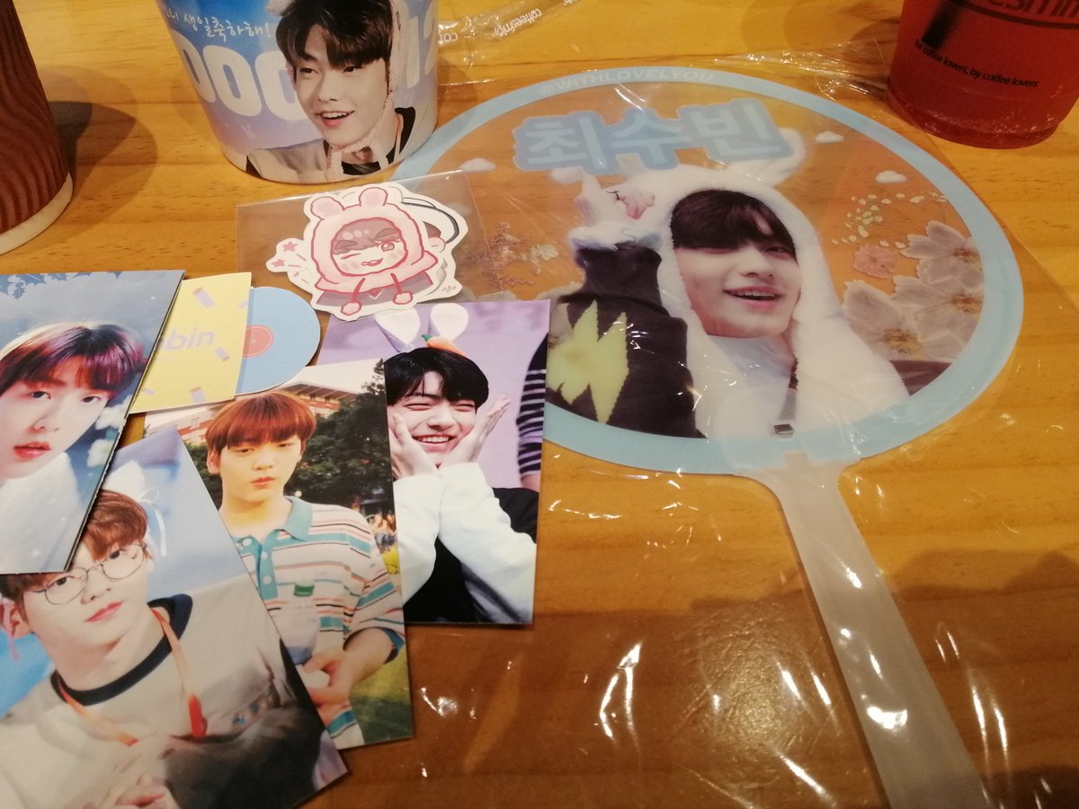 hyunslvrr's tweet photo. first soobin cafe 🥺💖thankyou to the admin that hosted this !!
#FirstSnowSoobinSG https://t.co/1dMbOHtd0l