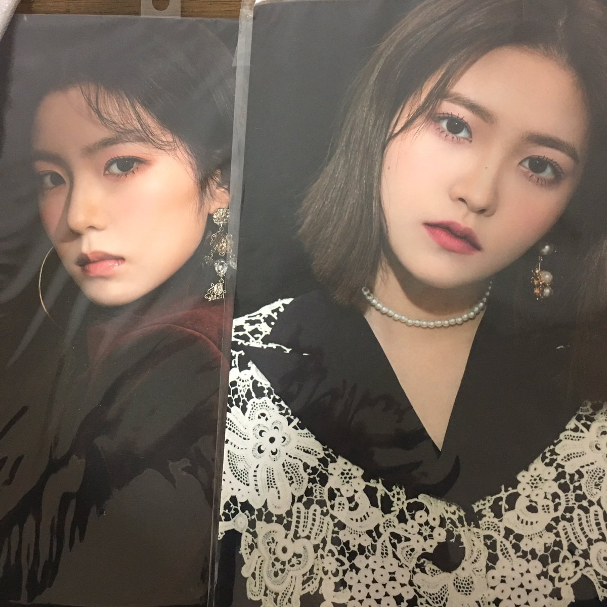 a07090709a's tweet photo. 레드벨벳 페이퍼 홀더 , 포카 판매해요 (하자없음 ) 각 멤버당 1.2  여러개 구매시 에눌 가능해요  !! 디엠주세요 https://t.co/tbi9ONHRB9