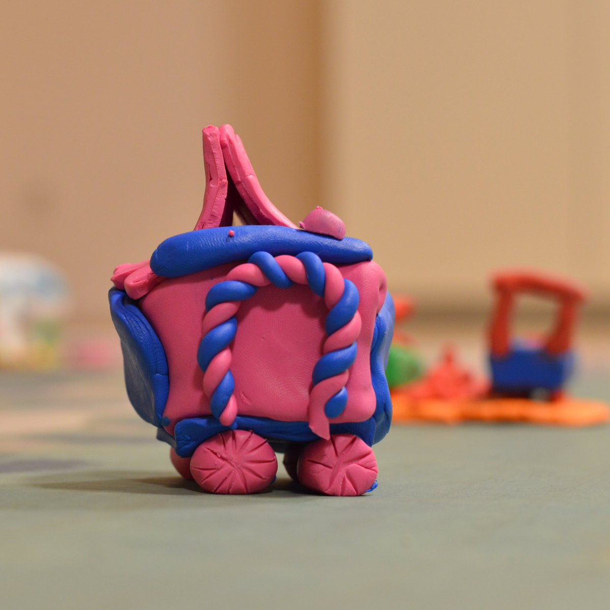 SiliconVilstal's tweet photo. Kinder als Stadtplaner bei der @SiliconVilstal Zukunftswerkstatt
#Siliconvilstal #Ideenwerkstatt #mint #stem #maker #workshop #kinder #kids #digital #bildung #lernen #education #niederbayern #smartregion #digitaleregion #diy #fablab #juz #jugendzentrum #zukunftsdorf https://t.co/Tfx9WwcoVG