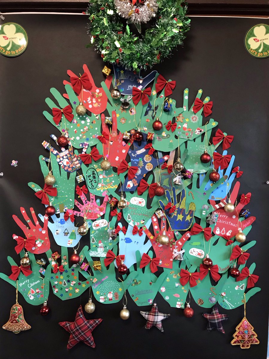 Irish Greentea 生徒さんの手形のクリスマスツリー 今年もできました