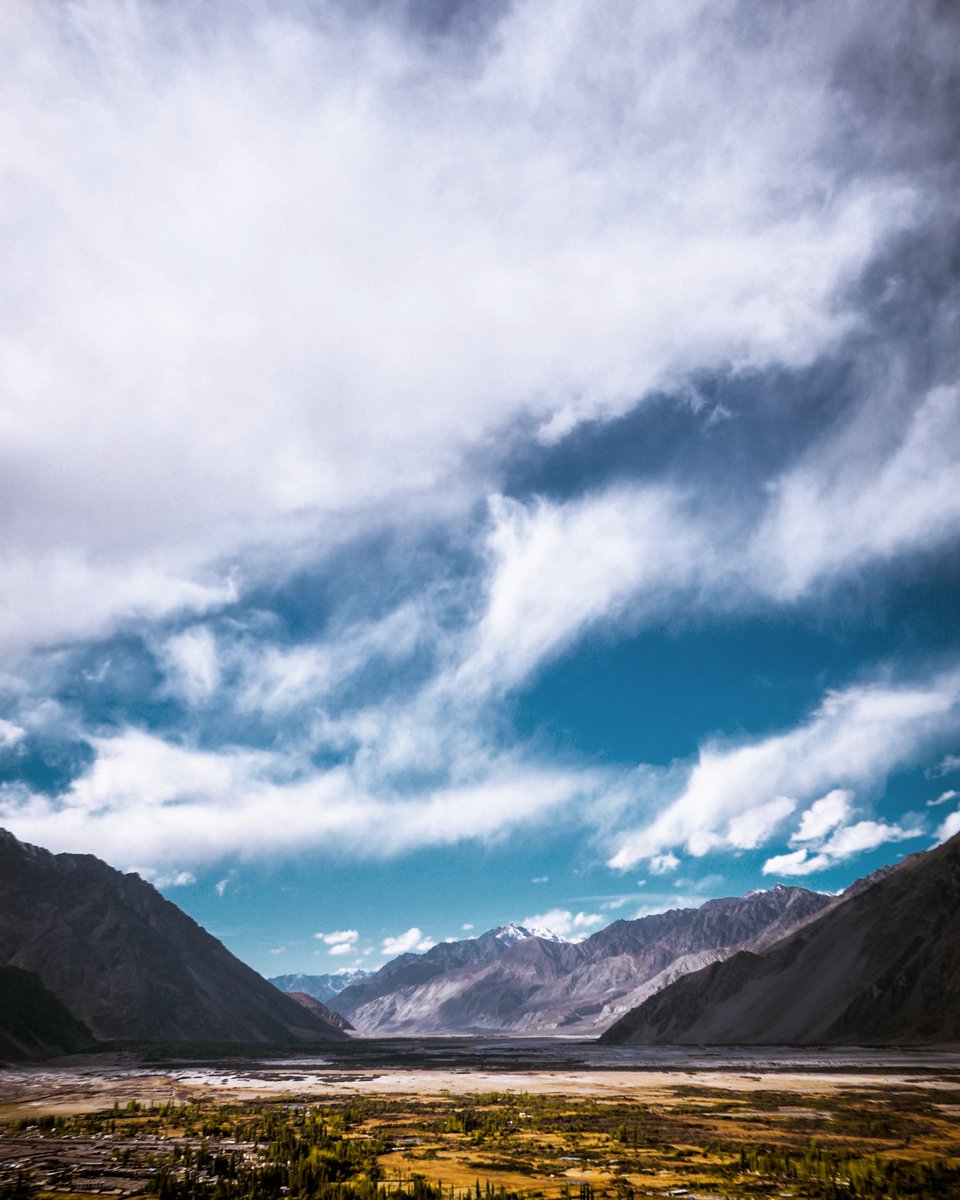 himalayanraven's tweet photo. Diskit, Ladakh.
Subscribe to my channel-https://t.co/0O5wrSMLmf
Blog-https://t.co/ZI1OmMhbV3
.
#ThePhotoHour #StormHour #ladakh #indiatourism #photography #travelphotography #travel #landscape #landscapephotography https://t.co/TE87Bxgtgx