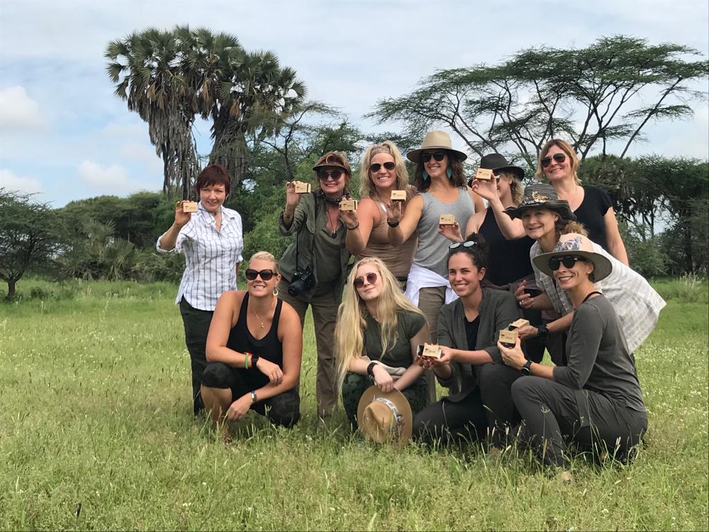 Saruni_Basecamp's tweet photo. #Seedballsundays
A big thank you to the Molinaro group for their seed balling efforts at Saruni Rhino! What fun :)
๐ธ Sammy Lemiruni, Saruni Guide
SeedballsKenya #conservationfun #treeplanting #sarunirhino #seraconservancy #sarunicamps https://t.co/bj9nxJyds4