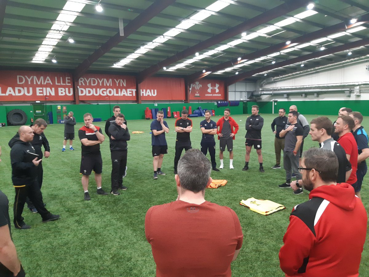 Jon Evans tweet media