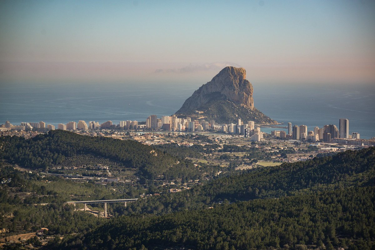 GroupamaFDJ's tweet photo. Au lendemain de la journée des supporters qui fut une réussite (vous étiez 400 !), place au stage de Calpe 🇪🇦 https://t.co/CFhjUCLJxX