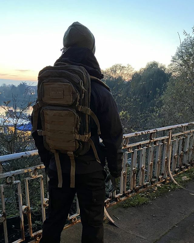 ProLille's tweet image. Paré pour l'hiver avec le manteau Mil-Tec noir qui vient d'arriver au 180 rue Colbert à Lille !
◾Le Sac Mil-Tec Assault est un de nos produits phares surtout car il peut servir à tout usage, les cours, le sport, la randonnée aussi avec ses attaches abdominales...
◾Le bonnet …