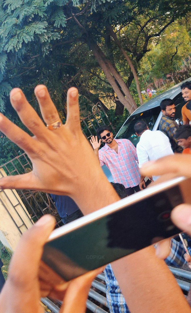 JanaNayaganFilm's tweet photo. #ThalapathyVijay Dharisanam from #Thalapathy64 Spot ❤ @Thalapathy64Off https://t.co/w9M4QTJgpv