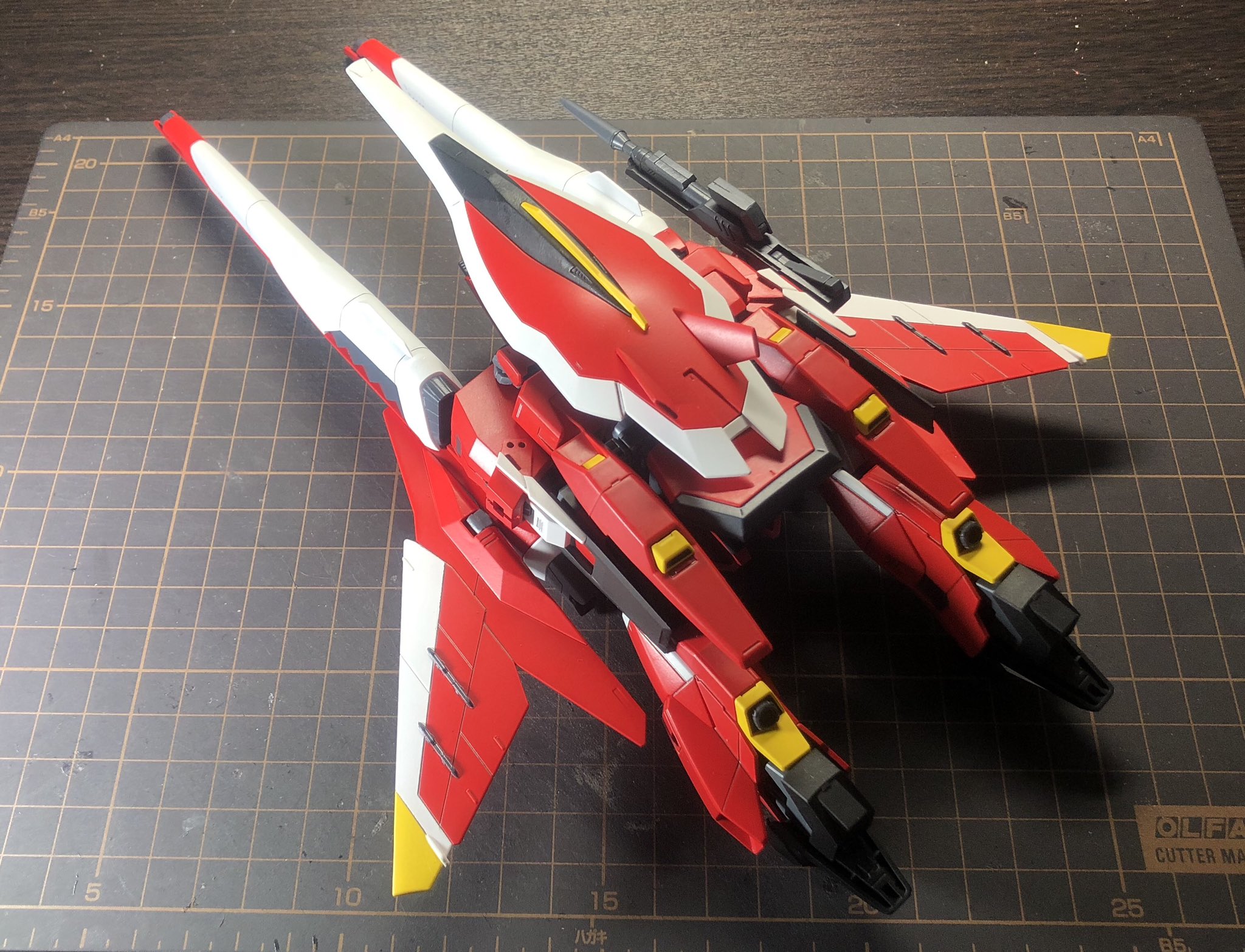 Yto 新作 アークセイバーガンダム 完成 Hgライトニングガンダム をベースに 1 100セイバーガンダム のパーツをミキシングしました Ma形態へ完全変形します ガンプラ改造 ミキシング ガンプラはどんな自由な発想で作ってもいいんだ ガンプラ