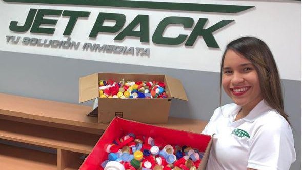 JetPackRD's tweet image. Esta semana estuvimos realizando nuestro aporte a @TapitasxQuimio, una hermosa causa dedicada a la recolección de tapas plásticas para ayudar a niños con cáncer y mejorar el medio ambiente.♻ #JetPackCourier #TapitasxQuimio