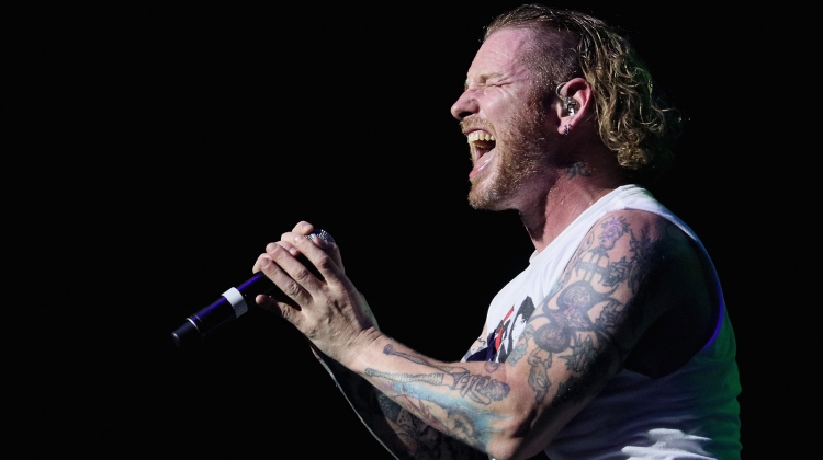 Feliz Cumple Corey Taylor! Happy Bday Corey Taylor!   