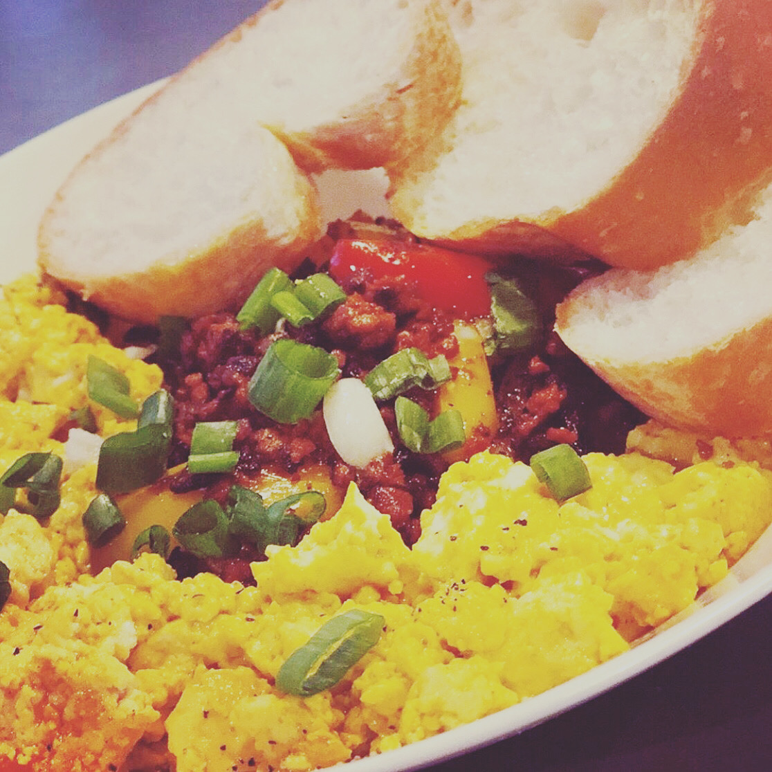 We are ready for brunch! That was a crazy weekend, thank you! Come grab brunch faves starting at 11. We can beat this hangover together, fam! #blackcircle #indy #craftbeer #brunch <a href="/elenaruzindy/">Elena Ruz Indy</a>