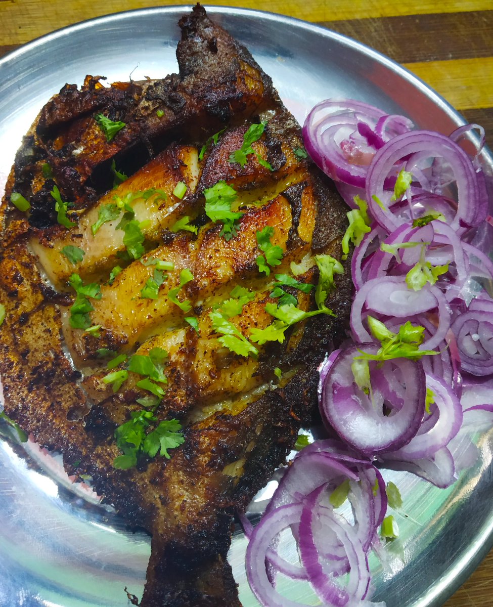 116.  #Onion_Rings garnished with  #Tawa_Pomfret   #OnionPrice  #OnionCrisis