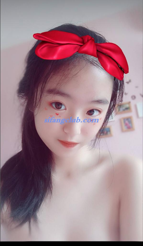 Jason54823030's tweet photo. 更多高清完整套图请加(Telegram)私人群组和精品摄影分享QQ群，每日同步分享更多、尺度更大的私房人体摄影作品！
好看的初中妹子！ https://t.co/Xp5z5RlgY8