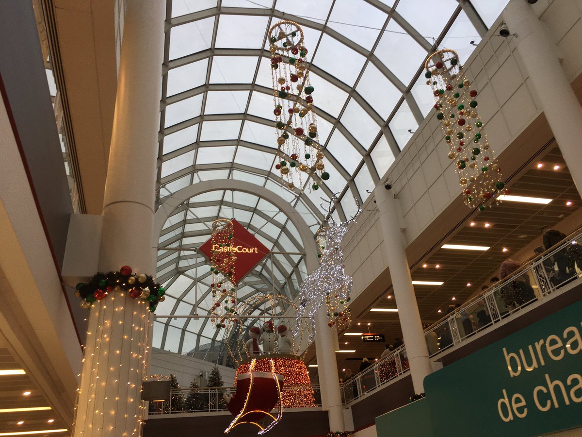 The Coca-Cola #truck is in town!! We got to see it yesterday Custom House Square read how we got on!! 

belfastfoodman.com/2019/12/08/chr… 

#HolidaysAreComing #belfast Belfast Christmas Market Belfast Continental Christmas Market St George's Market, Belfast CastleCourt