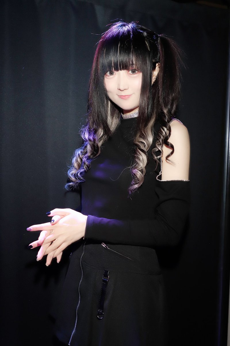 tahion_white's tweet photo. #みーうーにゃ〝ー ฅ^ΦωΦ^ฅ
#アキバピカソ　出演！1部！
#みうにゃセトリ
1. #truəend
2. #MsunknowN
3. #monster
1日みうにゃのらいぶ！楽しかったあ！
2019/12/8(日)
#AKIBAPICASSO vol.5 1部
#秋葉原colors
#望月みうな https://t.co/IC7vMJWBEI