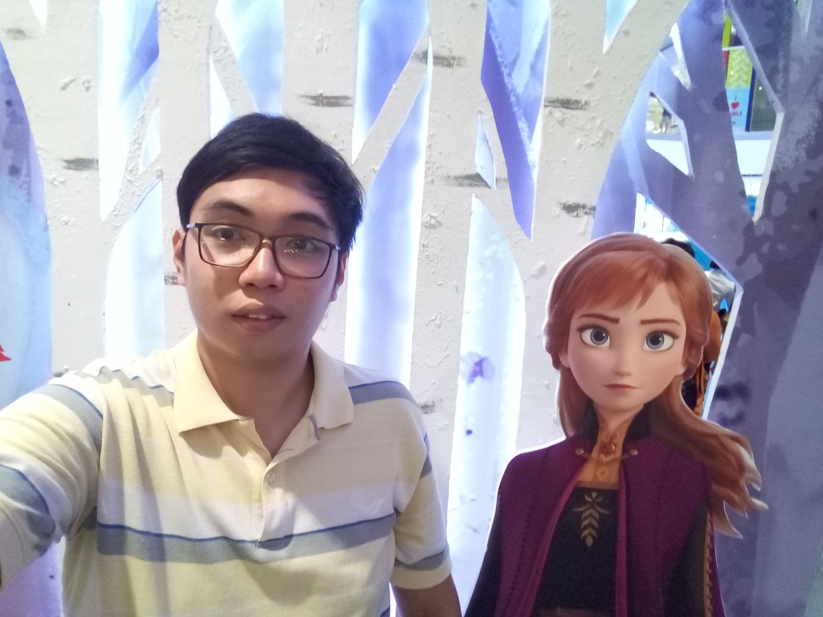 princeeric323's tweet photo. Have my Wonderful Experience of #Frozen2 at SM City North Edsa Frozen II Magical Holidays without meet-and-greet last #Sunday. Here's my photos with a #Anna #Elsa #KristoffAndSven #Olaf .

#Frozen2PH #Frozen2 #Frozen #MySundayBonding #SundayFunday #FindMyMagic https://t.co/lzcPzZ7esJ
