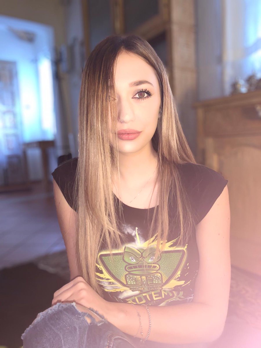 Reply_Totem's tweet photo. Today finals ESL Vodafone Championship Winter Season 🚀
And the winner is?💥
@ESLItaly
@VodafoneIT
#EVC #EVCCR #TotemEsports #GoTotem https://t.co/7xufqKvxcs