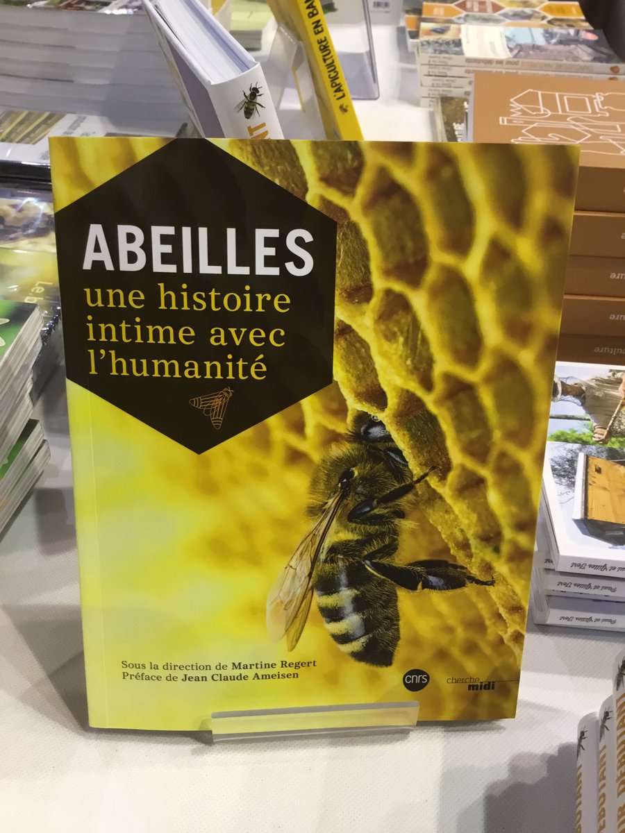 AbeilleDeFrance's tweet image. #Simapi, à 11h, séance de dédicace par Anna Dupleix, un très beau livre édité par le @CNRS. On vous attend sur le stand de @AbeilleDeFrance 🐝
