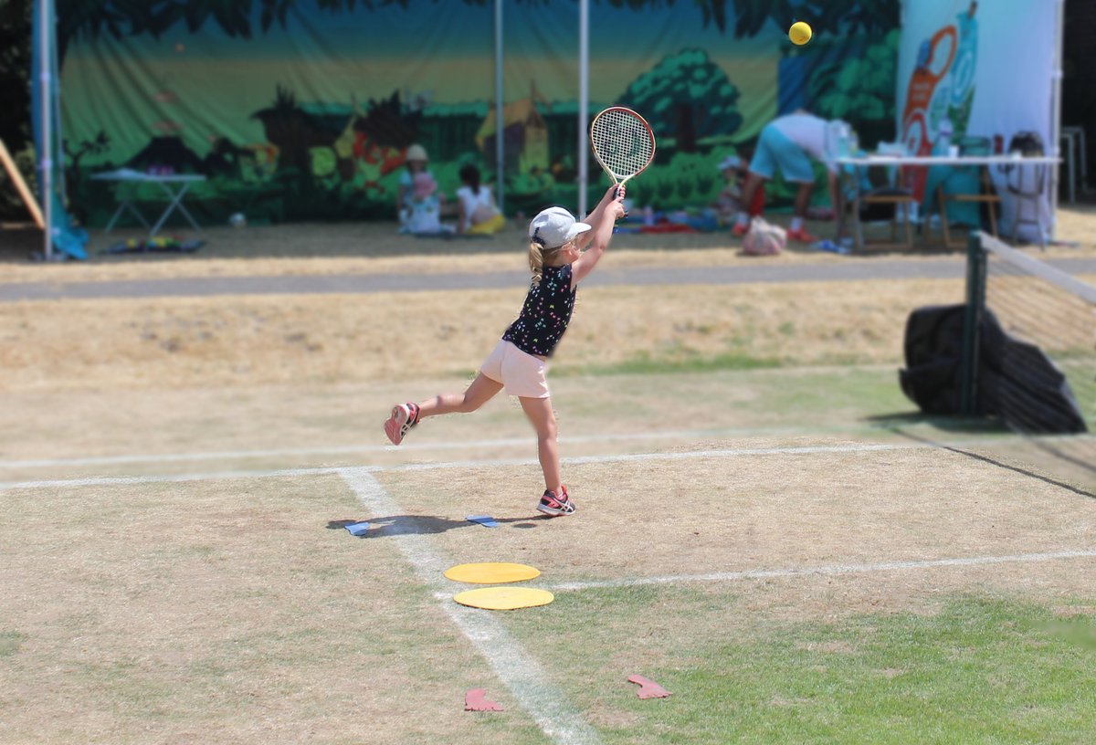 MiniMindsTennis's tweet photo. There are many benefits children get from playing sport at a young age!   Check out the long-term benefits here: https://t.co/dfzSinFPQU https://t.co/PY4mpUf9Ln