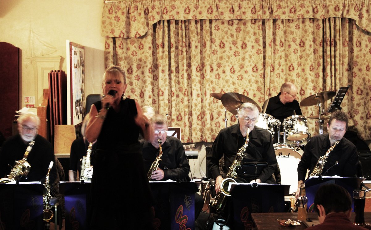 OckbrookBB's tweet image. The lead up to Christmas with @OckbrookBB begins tonight @_royaloak 8pm FWAR!  Free with a raffle.  Seasonal titles such as Hot Toddy and Baby, It's Cold Outside to bring you into the Festive spirit.  Not to be missed, especially with easy parking and good Beer! C U later.....