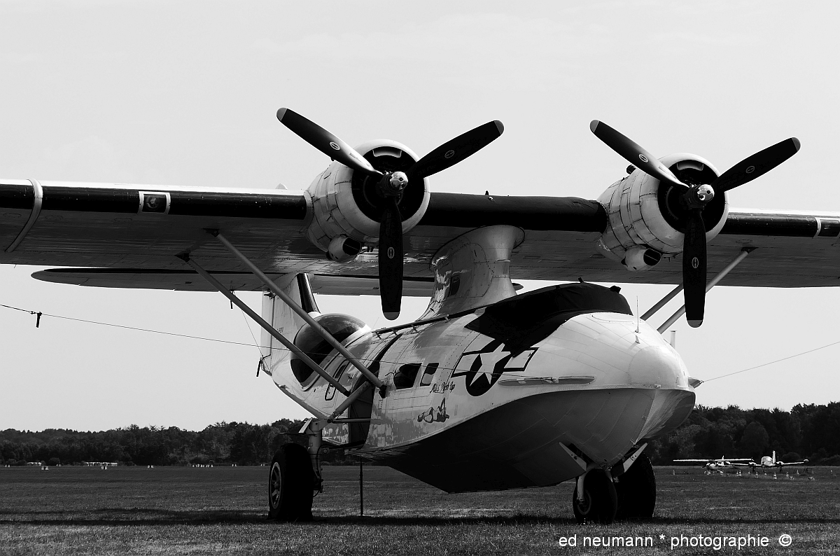 Seaplane Magazine tweet media