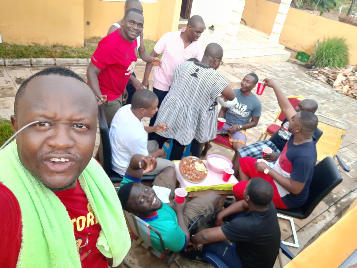 SonOfThePriest's tweet photo. The Gentleman (in frame 2) met over the weekend...and it was Ghana rice (frame 1&amp;3). It was fantastic!! @Sammens thank you. (NB: Frame 2 is Ghana akple before the Ghana rice ...because....Ewe people).

@benkoku @KojoAB @nathan_quao https://t.co/LuCOOTAGfN
