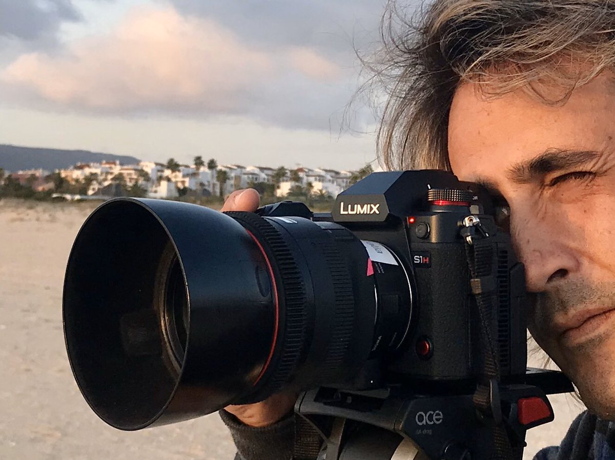 Hacía tiempo que una cámara no me sorprendía tanto. Su ISO nativo dual es una pasada 640-4000 Fantástica esta Lumix S1H. Buen trabajo Panasonic <a href="/Camaralia/">Camaralia</a> <a href="/pedroalvera/">Pedro Alvera</a> @panasonicESP <a href="/MitchPanasonic/">M Gross Panasonic</a> <a href="/TheVaricam/">Panasonic VariCam</a>