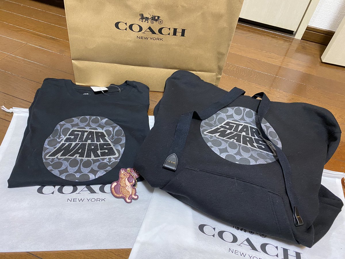 腹筋めがね女子 Fmj Cavaトレーニング マリン 親とりんくう 爆買いツアー お目当てのcoach Starwarsのコラボgetしかも安く Uggもあったら と思ったら22cmが1足だけ半額でget出来ました ラッキー あとは仕事着と親にもスポーツウェアと靴を