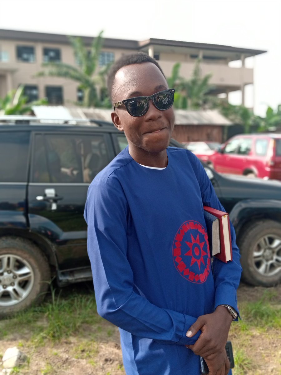 Haert_desire's tweet image. You need an iPhonelike picture with Android phones. Tecno canom 12 got you covered 😂