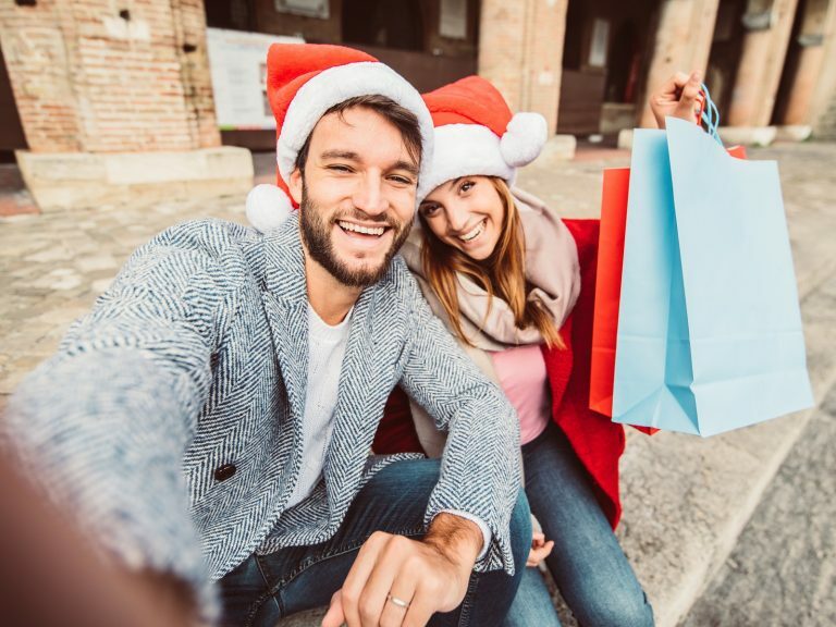 BitcoinNews's tweet photo. Buy Presents or a Christmas Trip Using Gift Cards Purchased With Crypto https://t.co/ImVCQxIhmu https://t.co/eZ4Jq3BNJT