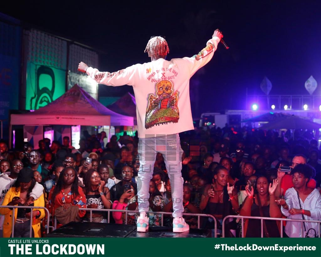 hodjs's tweet photo. Y’all a TURN UP🔥
@iam_YCee killed it last night #YceeLockdownUG https://t.co/IbaB33zTxJ