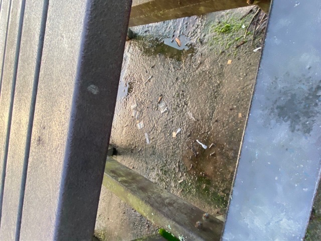 drbeardsworth's tweet photo. Beware, think these are drugs at Wilmslow Carrs park. Tried calling 101 but no answer and lost signal #wilmslow @wilmslowcouk @PoliceWilmslow couldn’t pick up as had dog and kids with me https://t.co/yMjqScm74u
