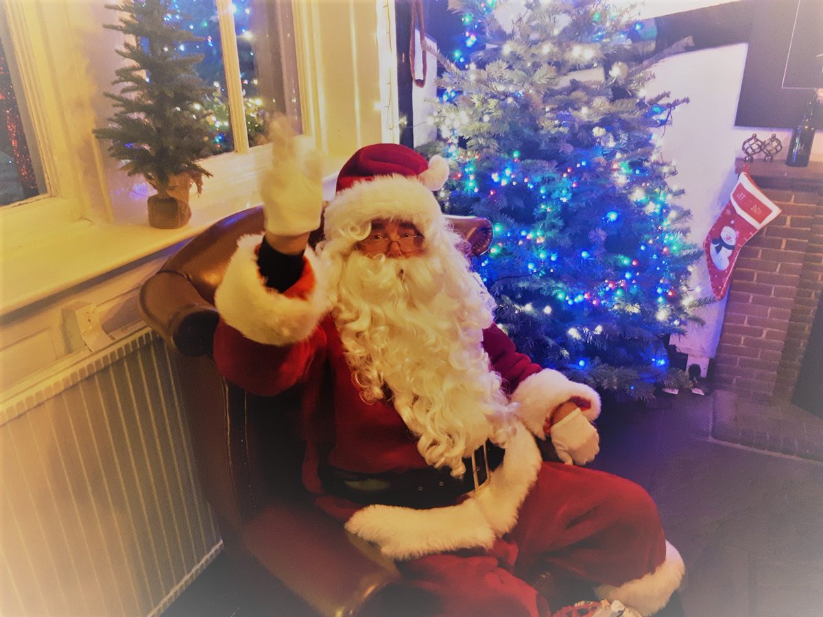 woolpackesholt's tweet image. We are delighted to confirm that we have spoken to #Santa and he is looking forward to coming to the #Woolpack next Sunday at 4.30pm. If you would like to enjoy a Sunday lunch beforehand, it is bookings only and tables are filling quickly. Call on 01274 809495 #Emmerdale