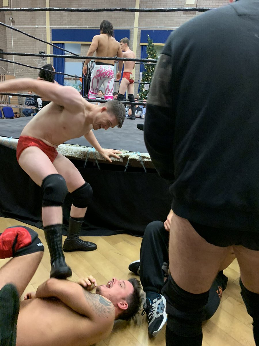 AlexAngell18's tweet photo. What a great pic to get @Thejosh_james @TheRobLias @JJGalePW https://t.co/fml3mG5tVq