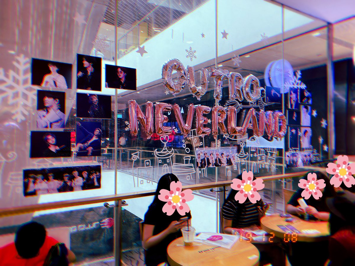 jiinkoos's tweet photo. had fun running around with @missingfishball today lol instant workout 💪🏽 thanks to all the admins who planned these events the deco, cupsleeves, cupholders and gifts are all v nice 🥰

#elysianeverland 
#FirstSnowSoobinSG https://t.co/V5DsE2pFTg