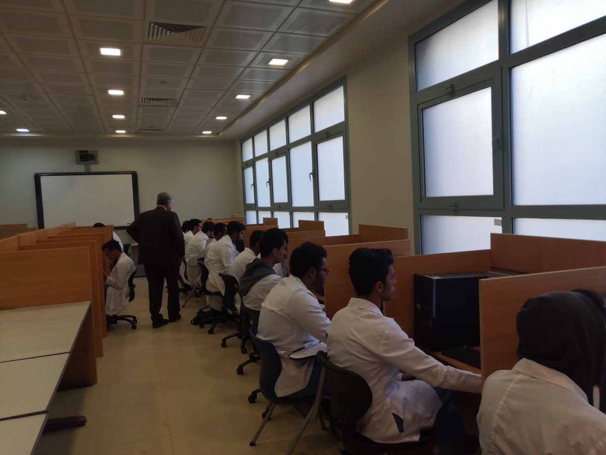 madyannp's tweet photo. معهد تعليم اللغات بـ #جامعة_تبوك  يعقد الإختبارات النهائية المحوسبة ضمن برنامج #التعليم_المدمج 

https://t.co/IZBh9NWstp

#تبوك https://t.co/Twj8g8jIBl