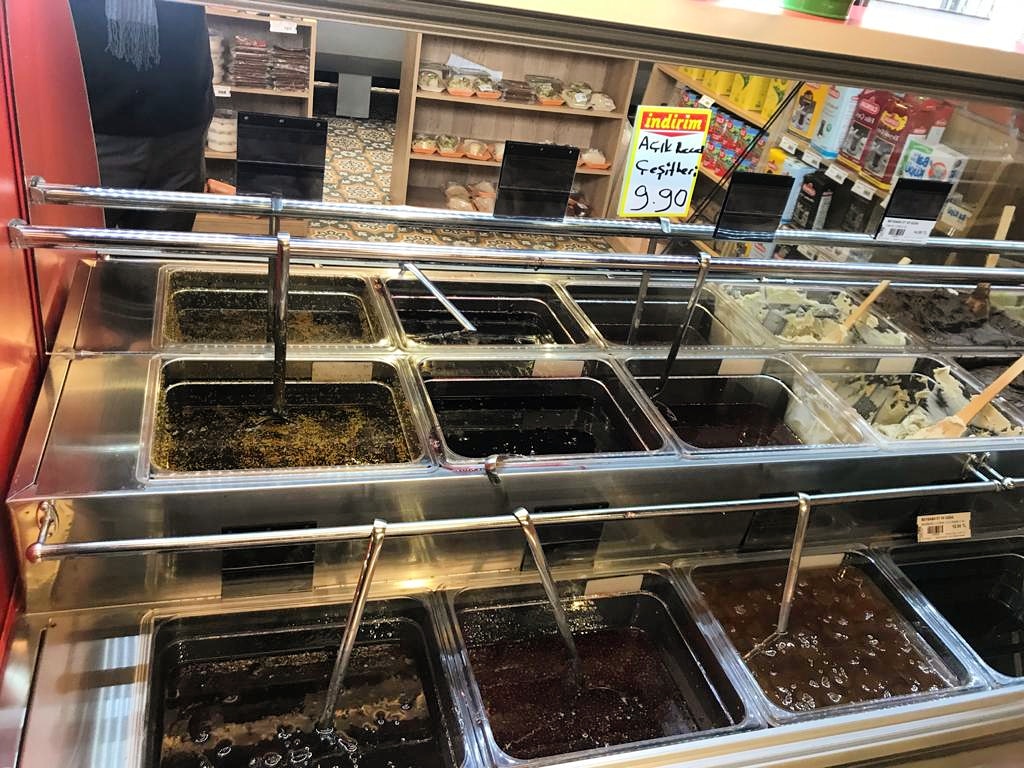 BeybabaEt's tweet photo. #Hesaplı #Kaliteli ve #EvYapımı #Tadında #Reçellerde tabi ki #BeybabaEt güvencesiyle sizlere bir adım ötede 🍒🍓🍑🍊🥝🍎 https://t.co/XqyJ9qGG61