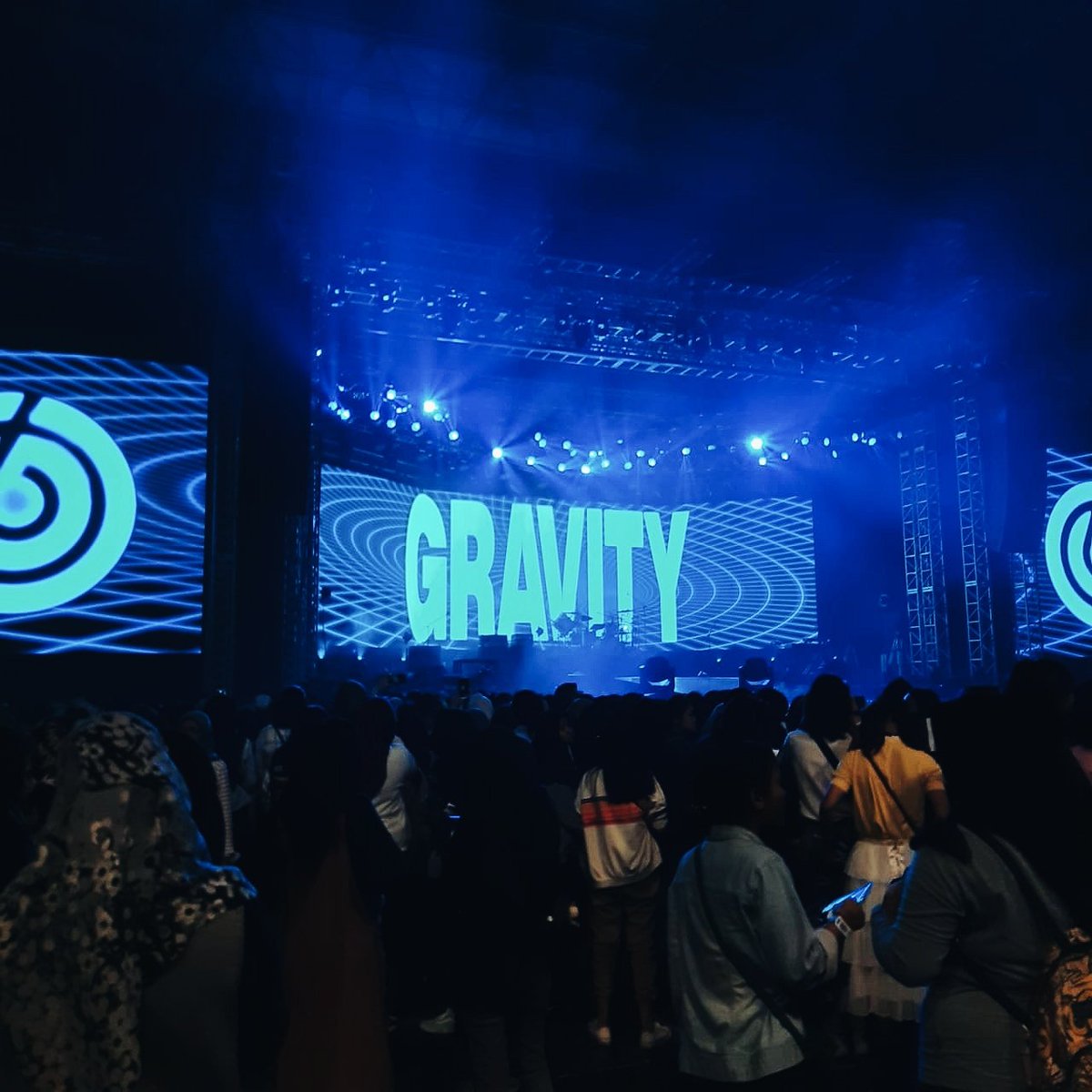 jaellymilk's tweet photo. #YouthinJKT #GRAVITYinJKT https://t.co/CqRp2zerv1