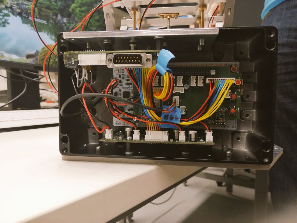Here you go for a little sneak peak into our electronics box. LED's, Camera and Motor are connected, comms. and power supply are working. Only thing missing are the sensors for measuring environment conditions in the module. You're looking at countless hours of hard work 💪👨‍🏭 ~fs