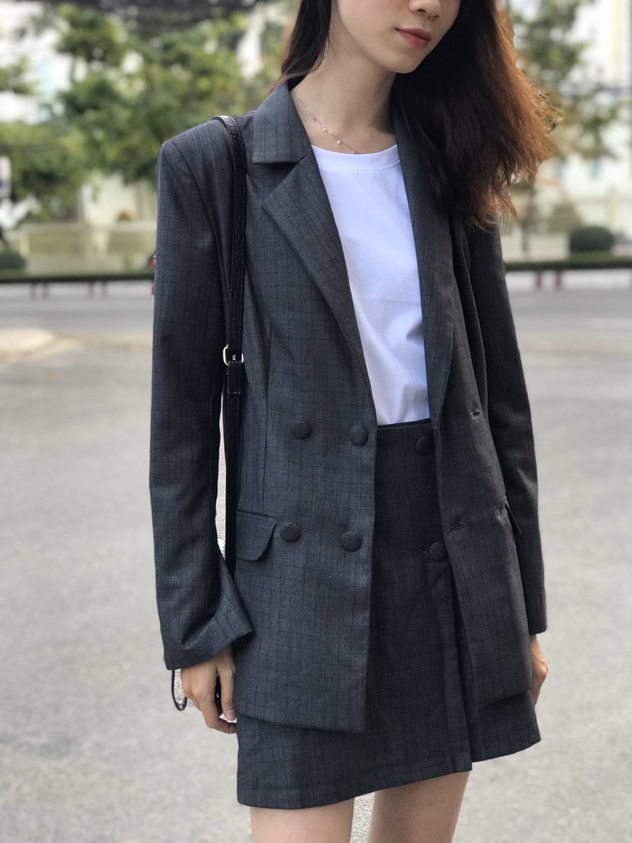 foredteam's tweet photo. Sample of “Dear” Blazer(40usd) and “Love” Skirt(20usd)。 DM for pre-order. #EDwardbyForEd #5thproject #dearfirstlove #LaiKuanLin #LaiGuanLin #fangoods #라이관린 #賴冠霖 #赖冠霖 https://t.co/sfJJI0Lx3r
