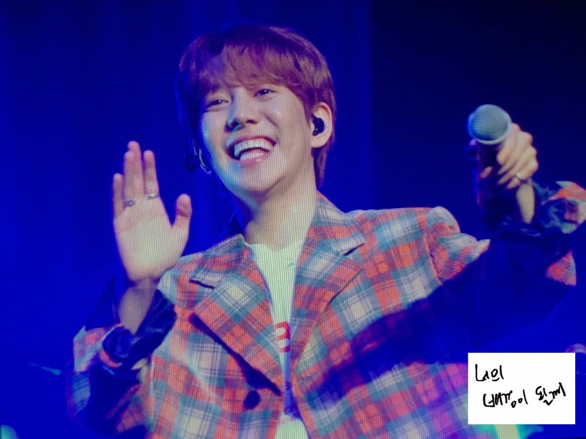 BG_for_Kyung's tweet photo. [PREVIEW] <28.12℃ : 박경의 멜로디 > 

마지막까지 정말 고생 많았어요💛🖤
이틀동안 행복한 추억을 선물해주셔서 고마워요! 오빠덕에 이번 겨울은 따뜻한 겨울이 될 것 같아요😊😊

#블락비 #박경 #BLOCKB #PARKKYUNG https://t.co/BYkuwZ18tX