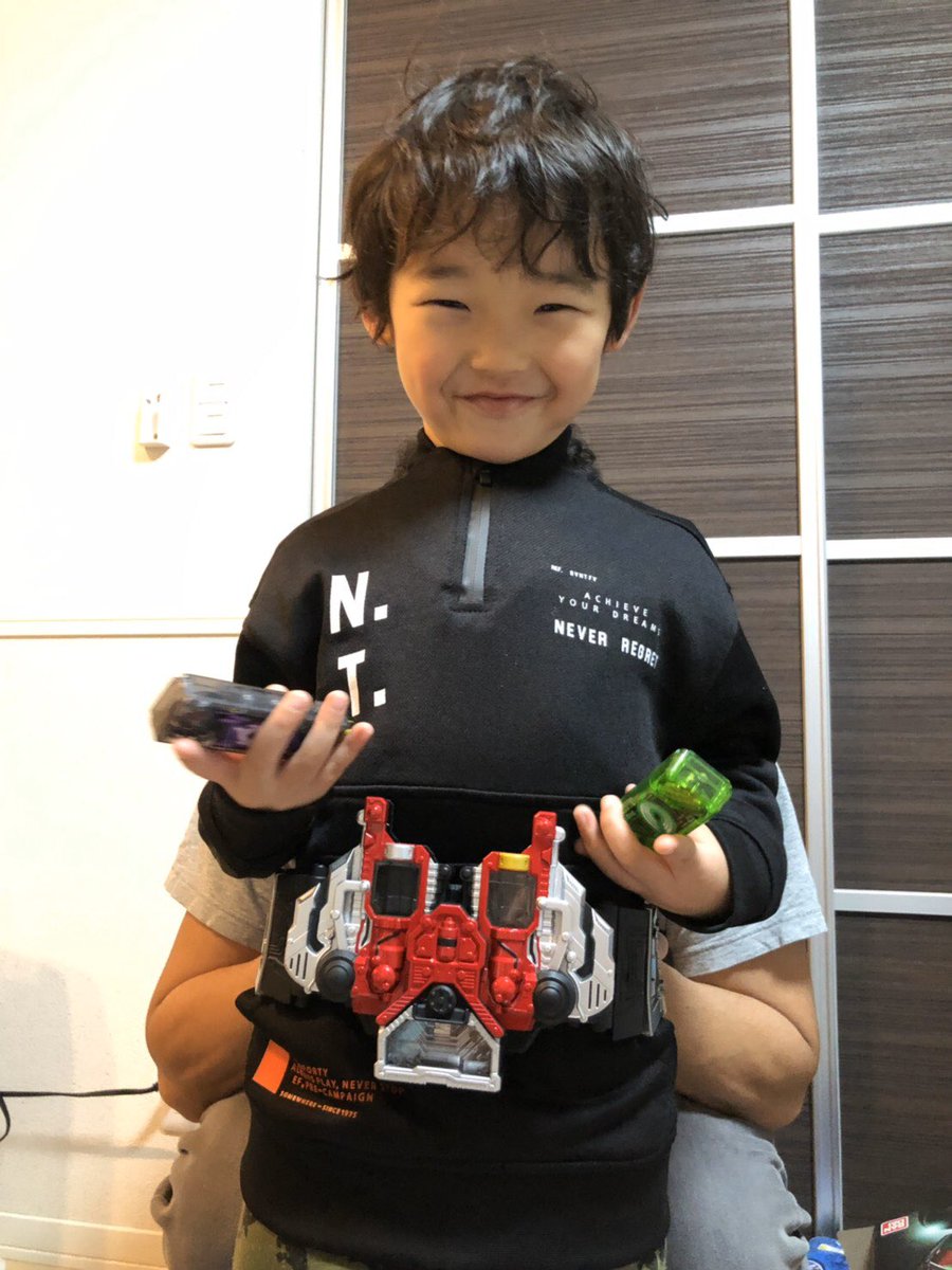 行くぜ、りく」 「分かった、パパ」 パパ＆りく「変身っ