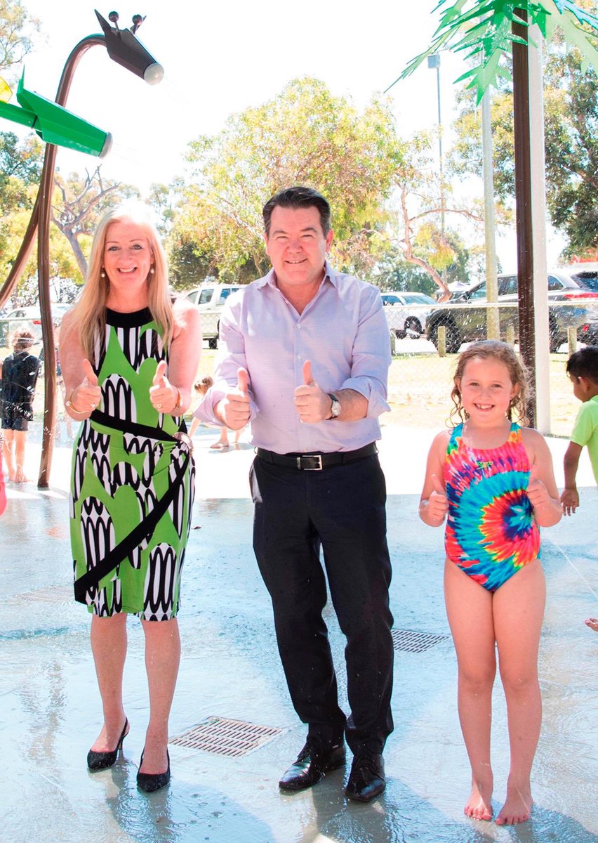 I was delighted to hit the button 🖲 on the soft launch 🚀 of Kingsway Splash, a dinosaur-themed splash pad at Kingsway Aquatic Play Centre 🦕.

Kingsway Splash 💦 was made possible by the Coalition Government’s $300K commitment to promoting healthy and vibrant communities.