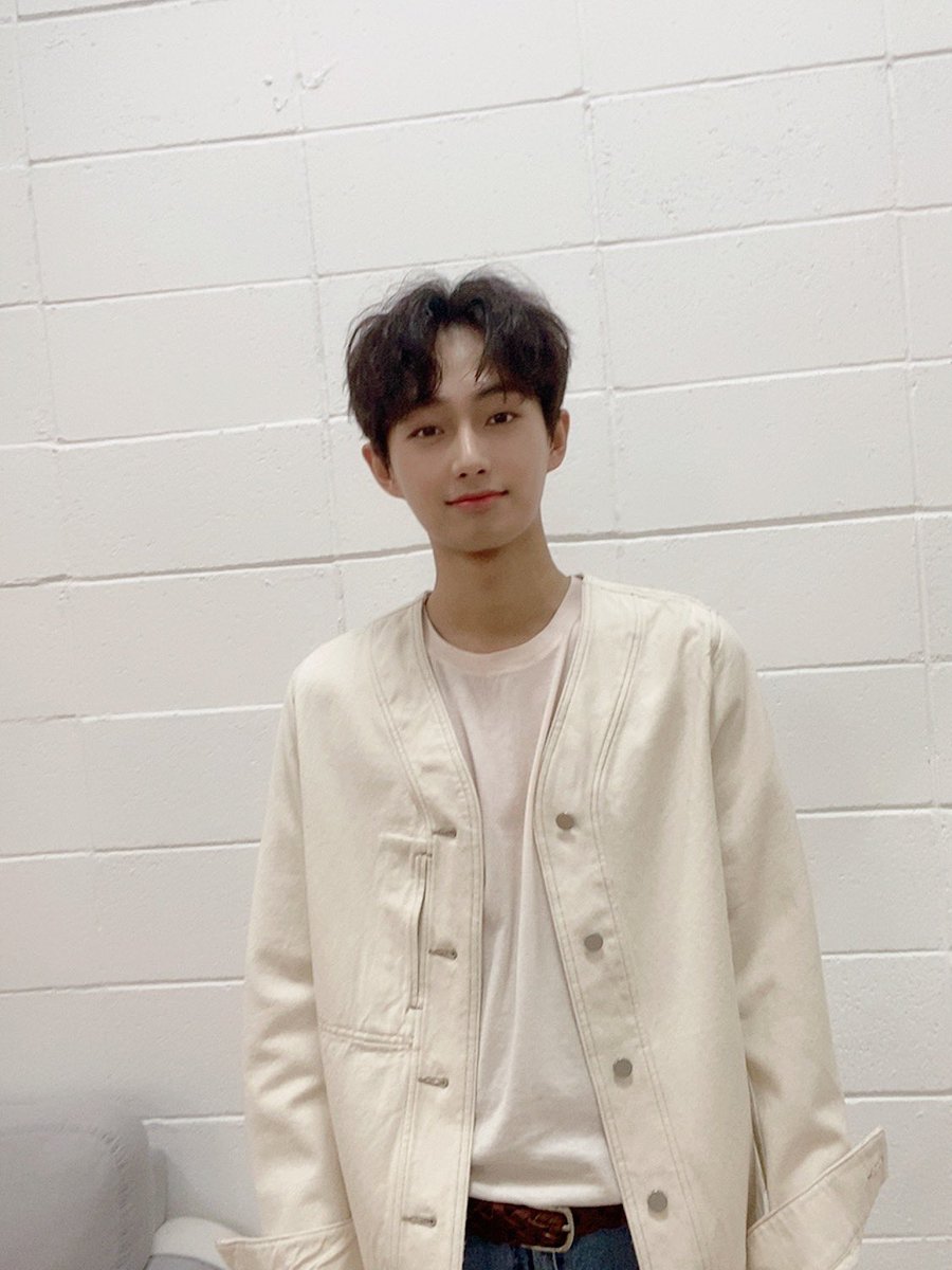 [#김용국] 가득 채울 그리움만큼
바라는 건 단 하나
계속 내 곁에 있어줘🎵🎶