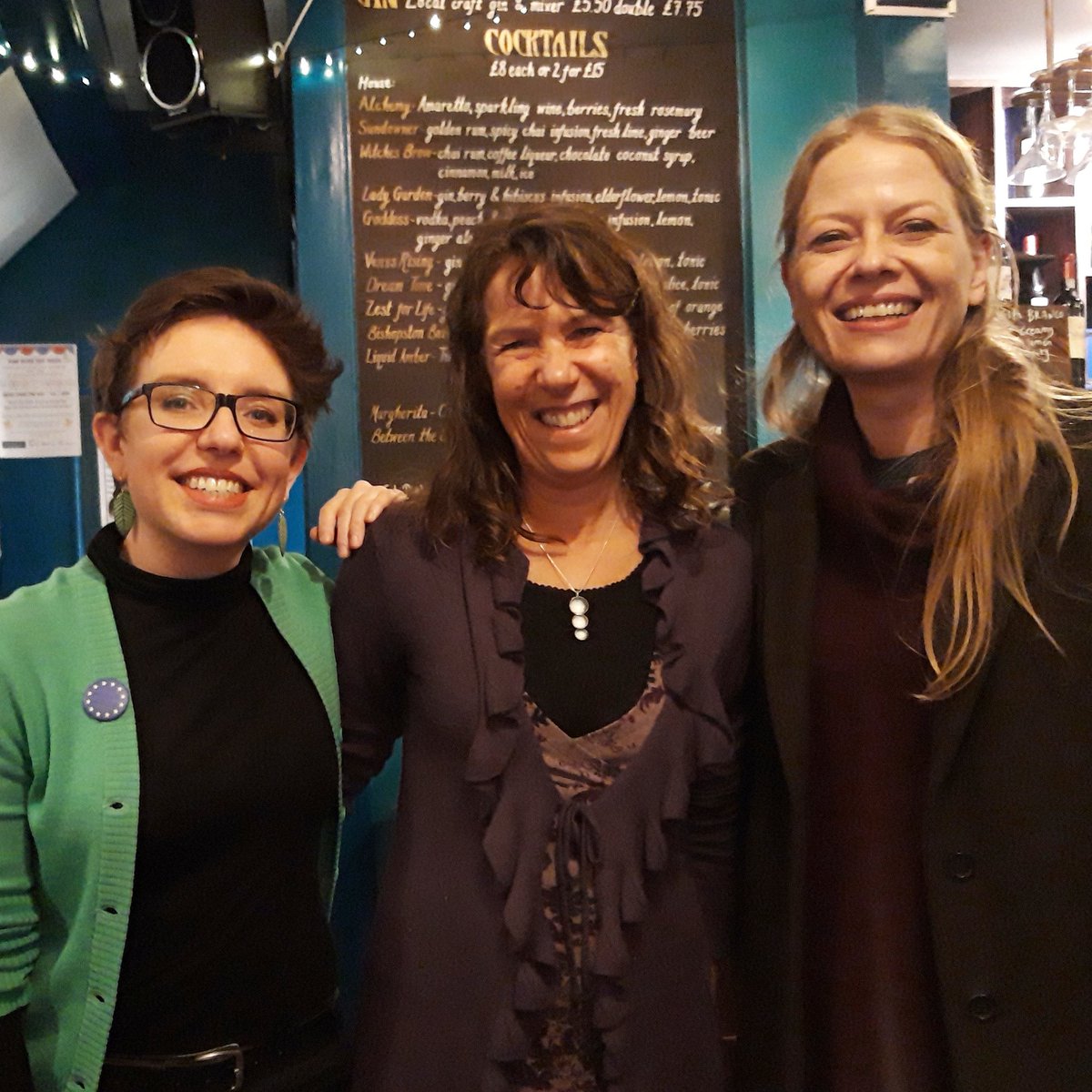 Green Party leader @sianberry & our MP candidate for Bristol West @carla_denyer here last night with a full house of campaigners. This is a chance to make history with a 2nd Green MP + acting on our Climate Emergency. @bristolgreen @TheGreenParty @glosrdcentral