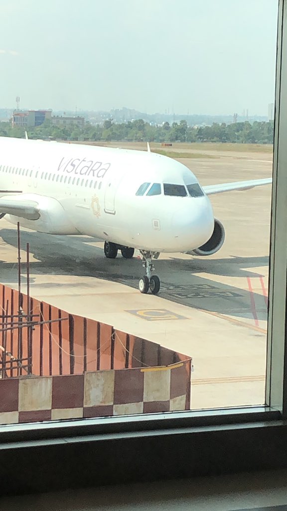 @airvistara had a fabulous flight UK788 BBI to DEL today , awesome service would like to mention sonika from the crew who took very good care of the passengers